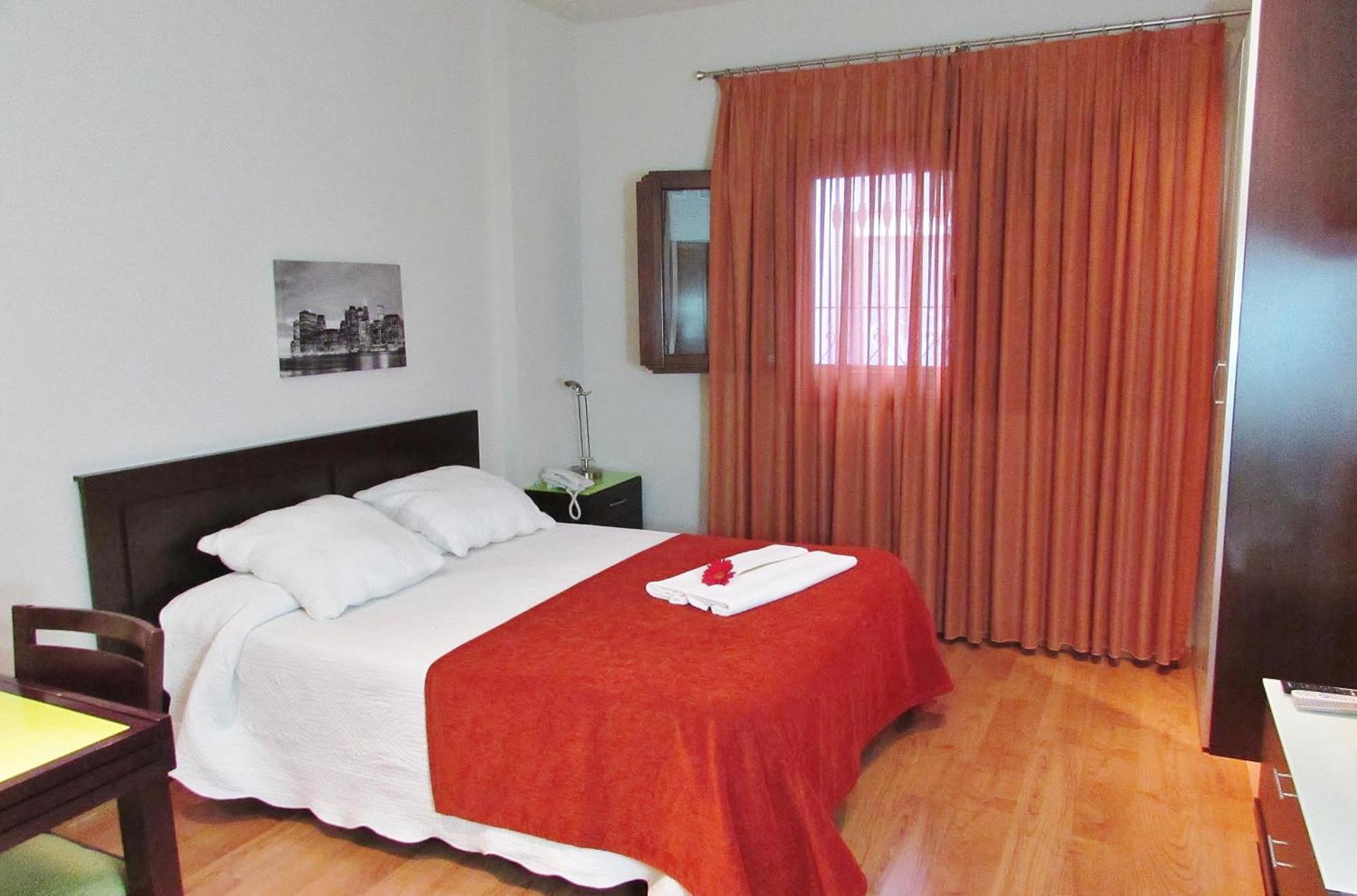 Apartamentos Turisticos Las Nieves Grenade Chambre photo
